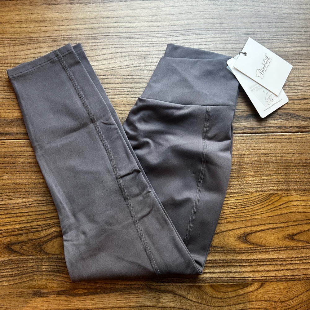 Bombshell Sportswear Brazilian Contour 7/8 Leggings - Picture 4 of 7